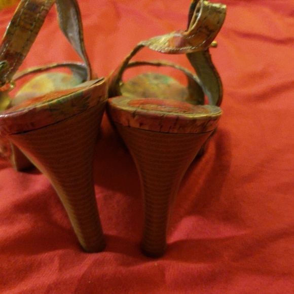 Floral sandals - Picture 7 of 7